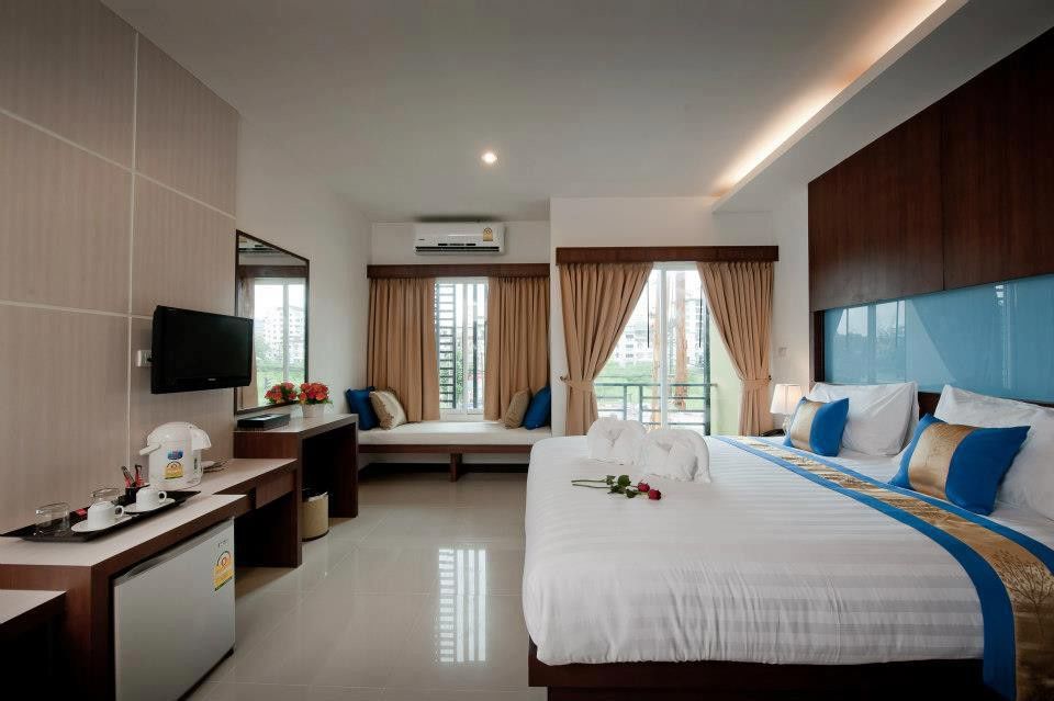 Blue Sky Patong Hotel Luaran gambar