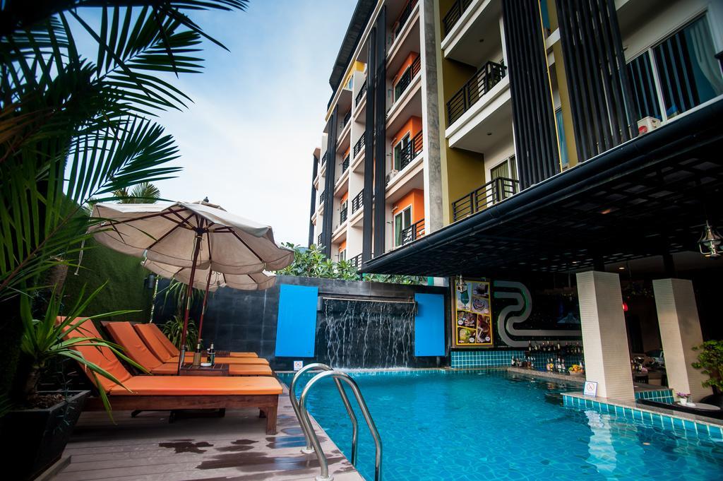 Blue Sky Patong Hotel Luaran gambar