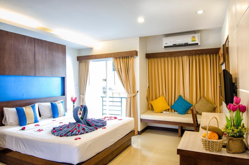 Blue Sky Patong Hotel Luaran gambar