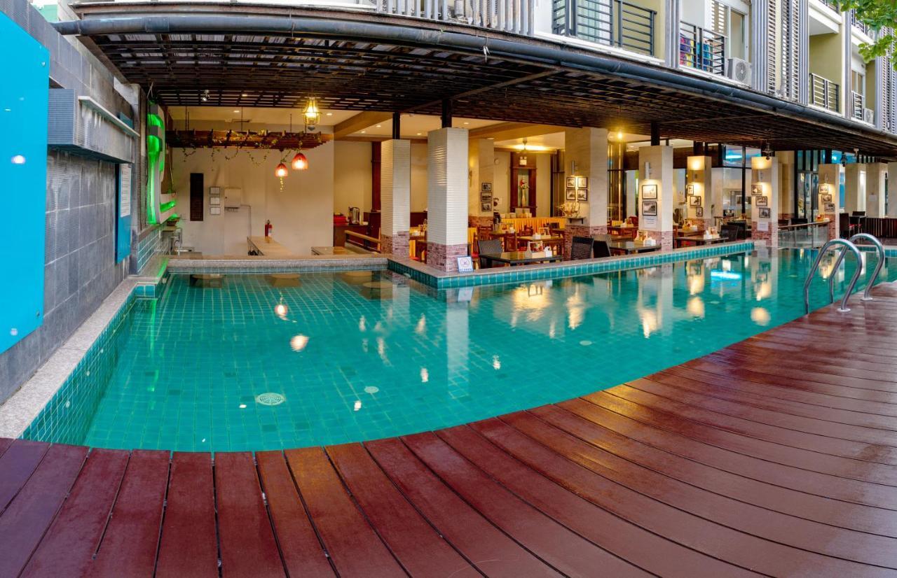 Blue Sky Patong Hotel Luaran gambar