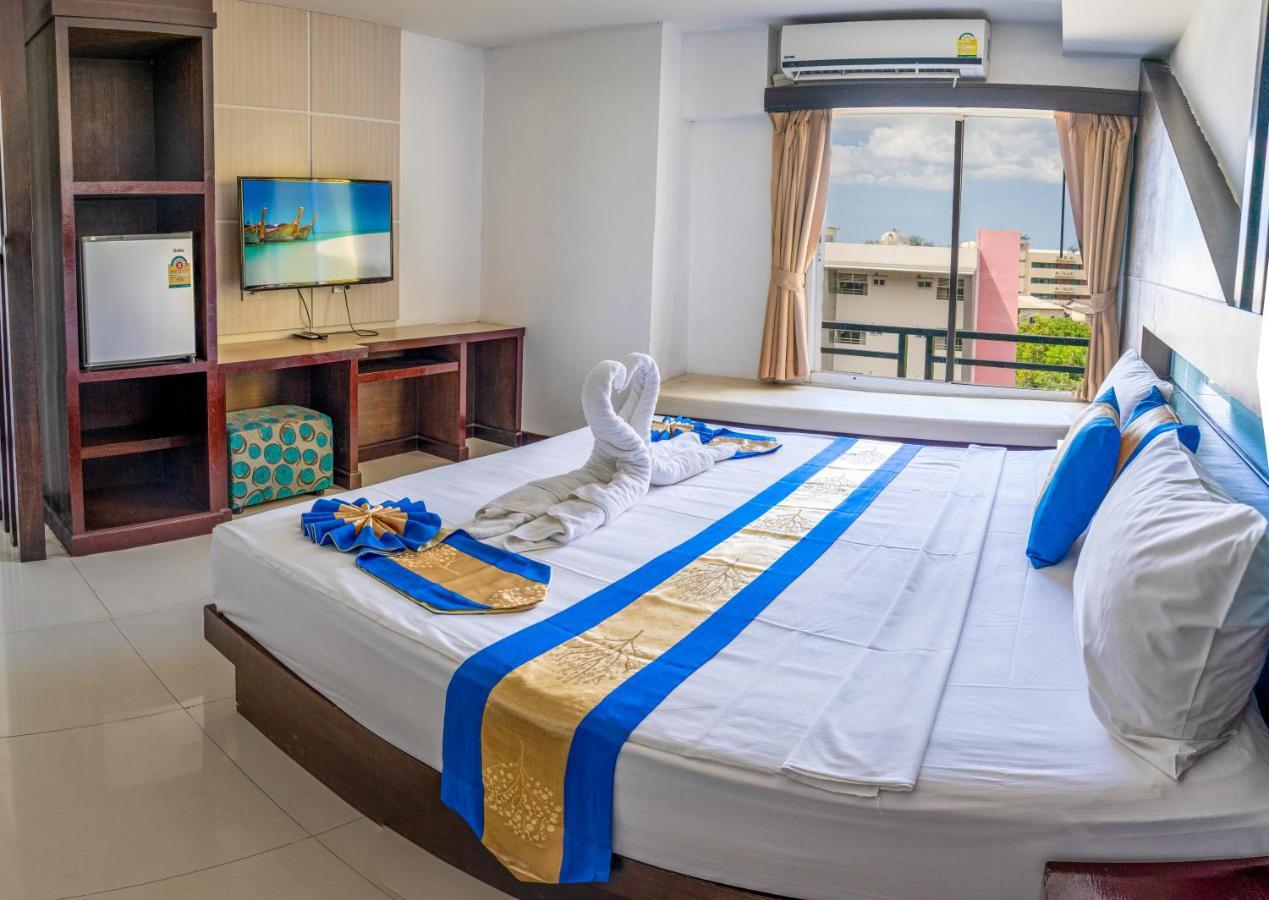 Blue Sky Patong Hotel Luaran gambar